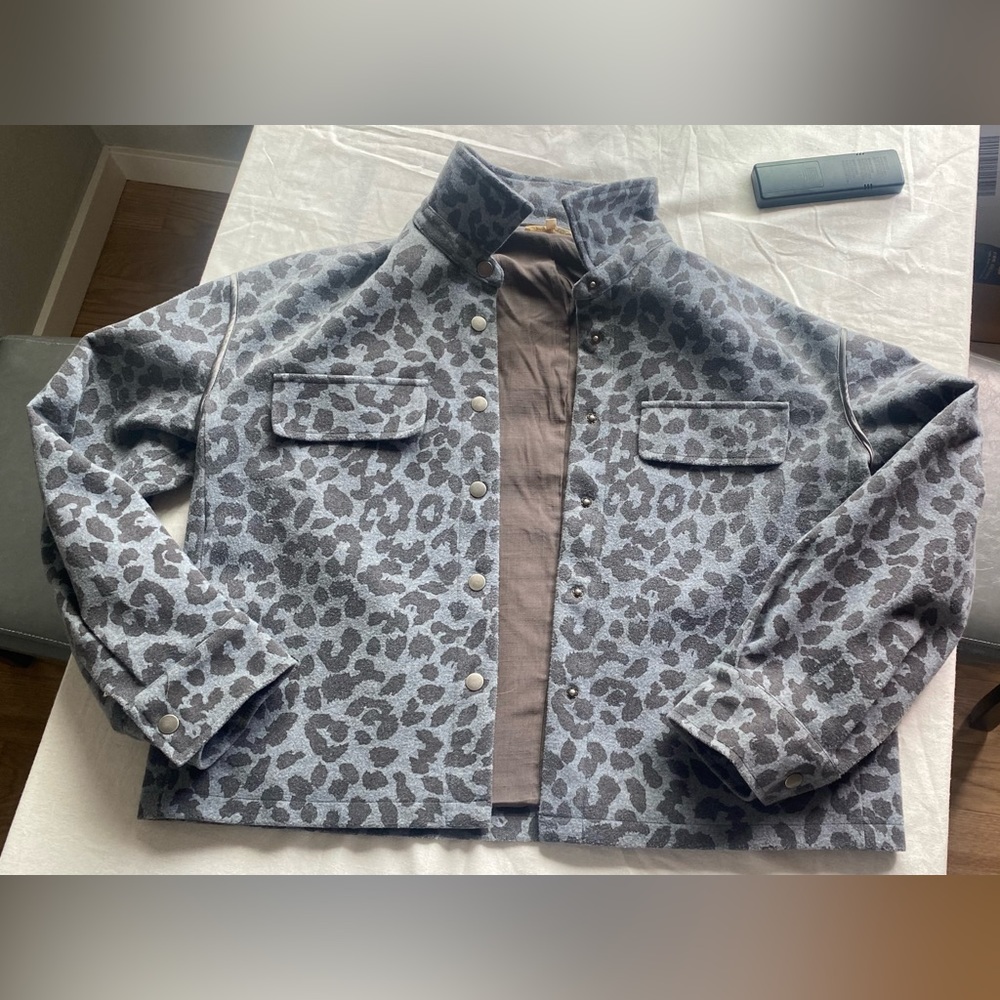 Mystree Grey Leopard Print Jacket L - image 4
